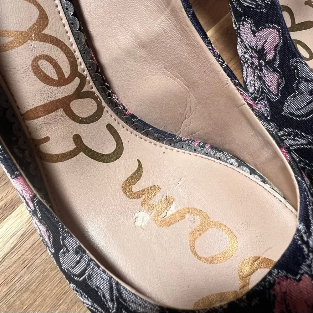 Sam Edelman Navy Blue and Pink Heels with Floral Embroidery Size 8 - Picture 10 of 13